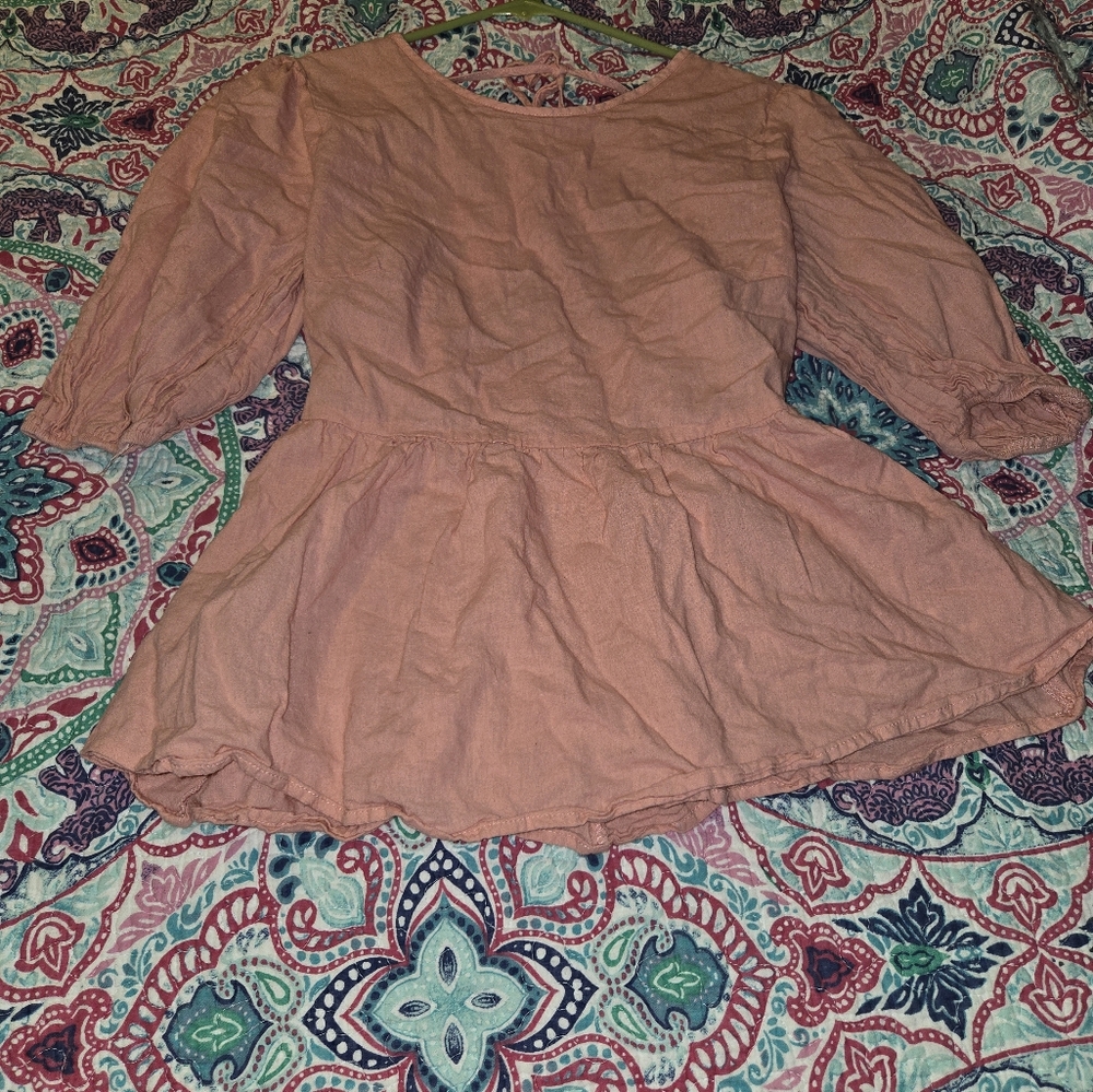 Womans medium half sleeve open back dress shirt